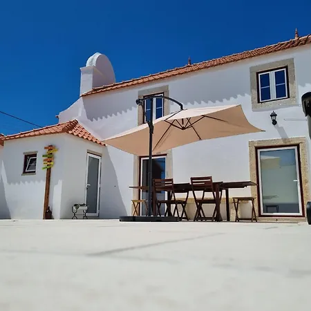 Revive House Camp - Ericeira - Sintra Maison d'hôtes 3*