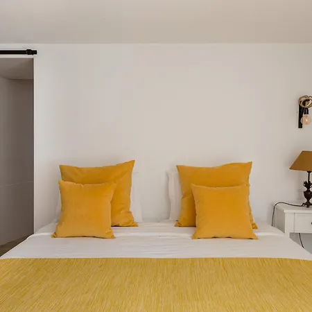 Revive House Camp - Ericeira - Guest house