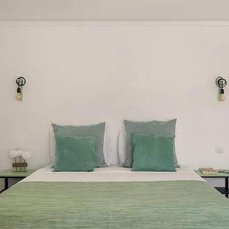Revive House Camp - Ericeira - Sintra Pensionat 3*