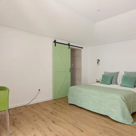 Revive House Camp - Ericeira - Sintra Chelreira