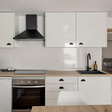 Revive House Camp - Ericeira - Sintra 3* Chelreira