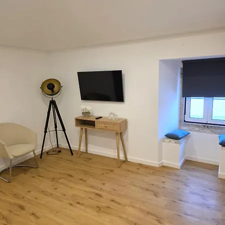 Revive House Camp - Ericeira - Guest house